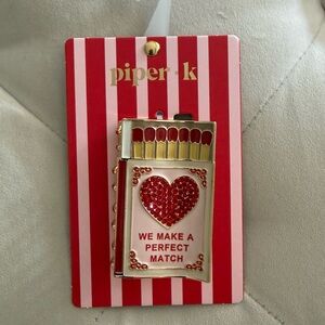 Piper K Red Heart Matchbox Hair-Clip / Hair Claw